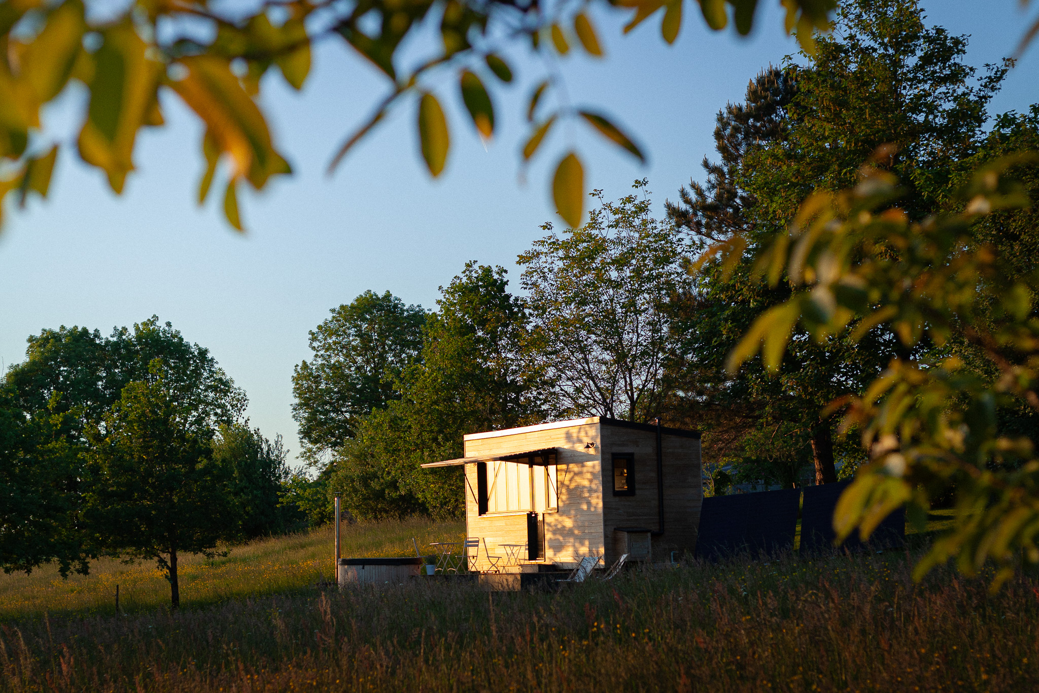 Pépiite Périgord Vert - Tiny House avec Spa & Bain Nordique en Dordogne